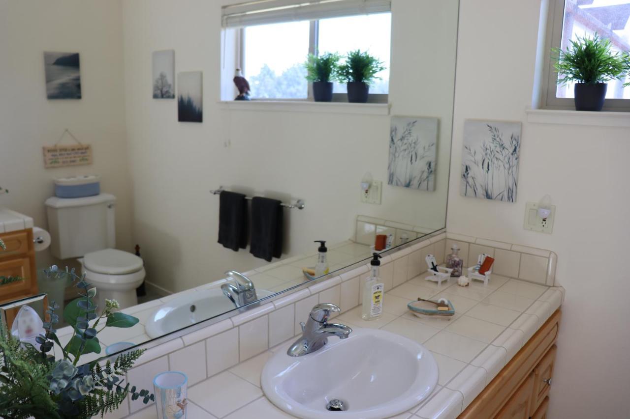 Cozy Getaway With Ocean View And Private Entrance! Hotel Гуалала Екстериор снимка